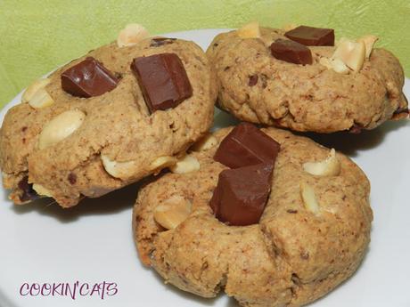 COOKIES CHOCOLAT & CACAHUÈTES (sans gluten, végétalien) COOKIES CHOCOLAT & CACAHUÈTES (sans gluten, végétalien)