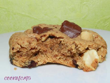 COOKIES CHOCOLAT & CACAHUÈTES (sans gluten, végétalien) COOKIES CHOCOLAT & CACAHUÈTES (sans gluten, végétalien)