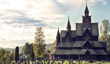 Stavkirke, l’église en bois debout (zone norvégienne)