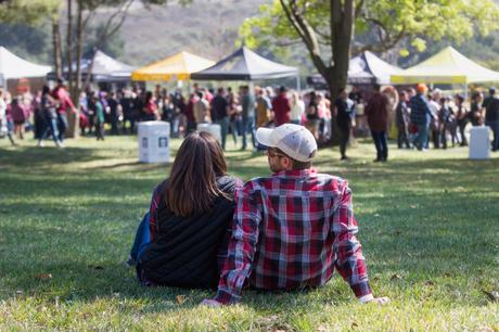Craft beer – La bière, le lancer de hache et les aliments pour petit-déjeuner ont fait du Logger Fest un succès – Orange County Register
 – Bière noire
