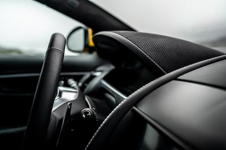 MOTEUR : E-TV A TESTE LA NEW F-TYPE BY JAGUAR New Jaguar F-TYPE_R Coupé AWD_Sorrento Yellow-39