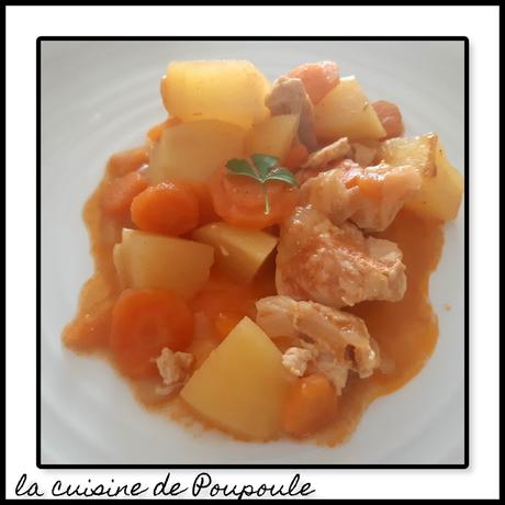 Curry de poulet, carottes et pommes de terre