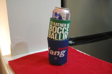 Bière artisanale – Autres utilisations de votre bière Andrew Yang Koozie, maintenant qu’Andrew Yang a suspendu sa campagne
 – Malt