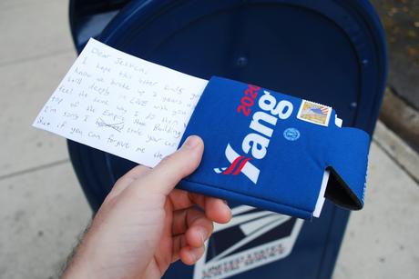 Bière artisanale – Autres utilisations de votre bière Andrew Yang Koozie, maintenant qu’Andrew Yang a suspendu sa campagne
 – Malt