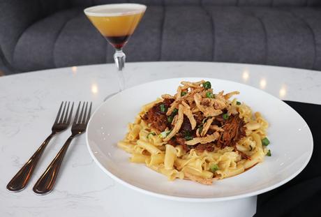 Craft beer – Fretboard Brewing and Public House apporte des plats gastronomiques et de la bière artisanale à Hamilton
– Bière noire Craft beer – Fretboard Brewing and Public House apporte des plats gastronomiques et de la bière artisanale à Hamilton
– Bière noire