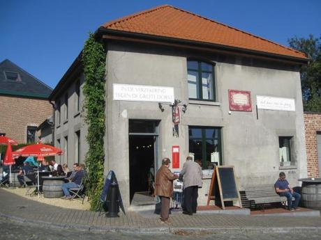 News bière – Un café belge élu meilleur café au monde pour déguster la bière

 – Mousse de bière