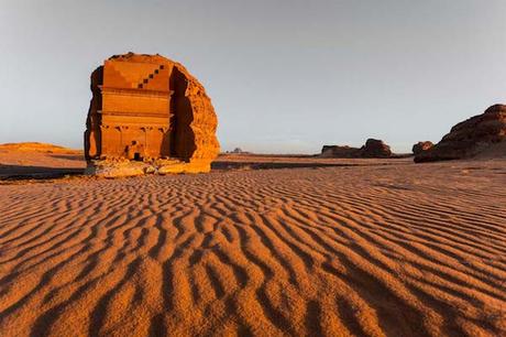 desert-x-an-art-exhibition-in-the-saudi-desert-15