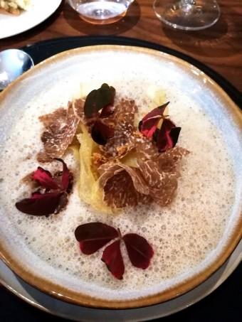 Velouté de champignons de Paris, truffes __blanchetto__ © Gourmets&co