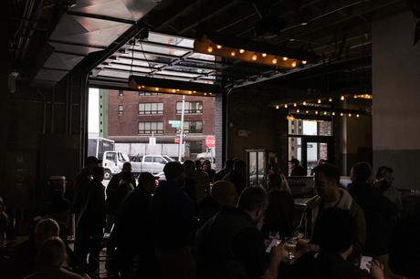 News bière – une semaine à explorer la scène de la bière artisanale à New York
– Bière blonde L'autre moitié taproom, Gowanus