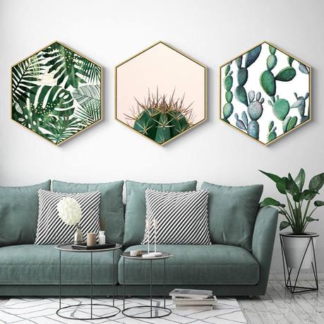 mur de cadre hexagone plante verte canapé gris salon urban jungle
