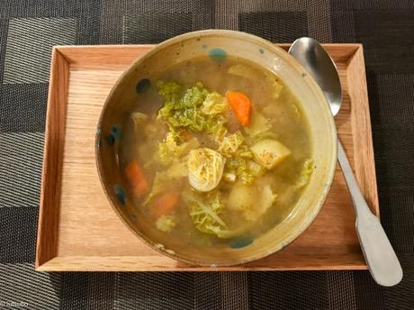 Lyrisme et umami – Soupe de chou vert frisé au miso