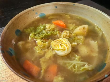 Lyrisme et umami – Soupe de chou vert frisé au miso