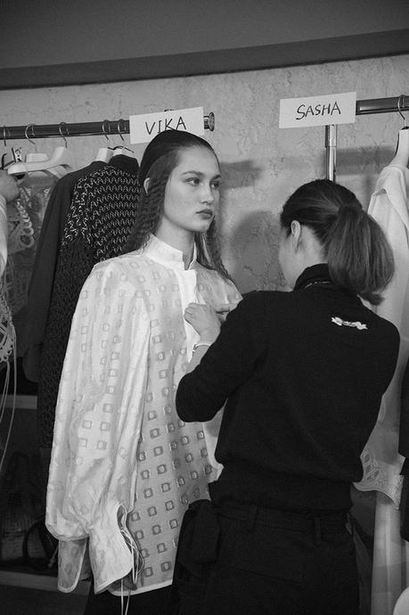 Backstage : le défilé Mame Kurogouchi automne-hiver 2020/2021 Backstage : le défilé Mame Kurogouchi automne-hiver 2020/2021