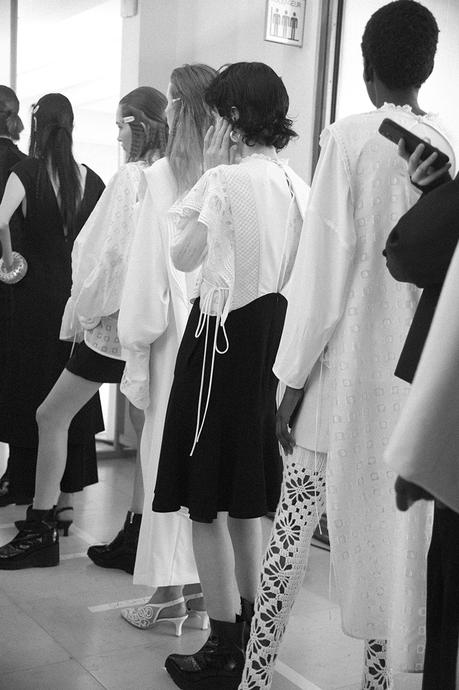 Backstage : le défilé Mame Kurogouchi automne-hiver 2020/2021 Backstage : le défilé Mame Kurogouchi automne-hiver 2020/2021