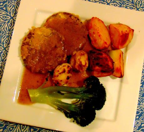 Steak seitan avec pommes terre, brocoli sauce 