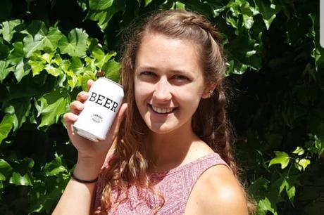 Bière artisanale – Suds avec Sophie: démarrer sa propre cave à bière
 – Bière noire