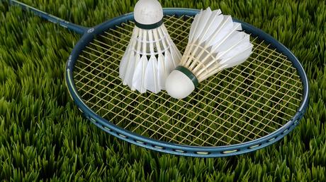 Des équipements de badminton vendus en ligne et dans un magasin sur Strasbourg