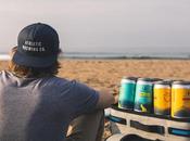 Craft beer grand fabricant bière sans alcool Athletic Brewing ferme tour série 17,5 millions dollars soutenu Darren Rovell Blake Mycoskie Houblon