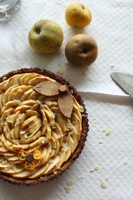 Cuillère et saladier : Tarte aux pommes parfum amande