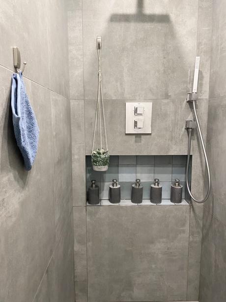 douche gres cerame beton comment installer des crochets dans sa salle de bain sans percer 3m command