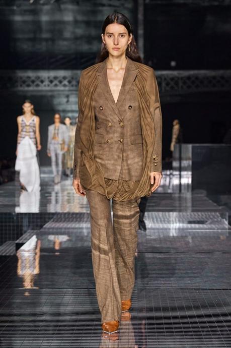 Burberry : l’Angleterre n’est pas si sage Burberry : l’Angleterre n’est pas si sage