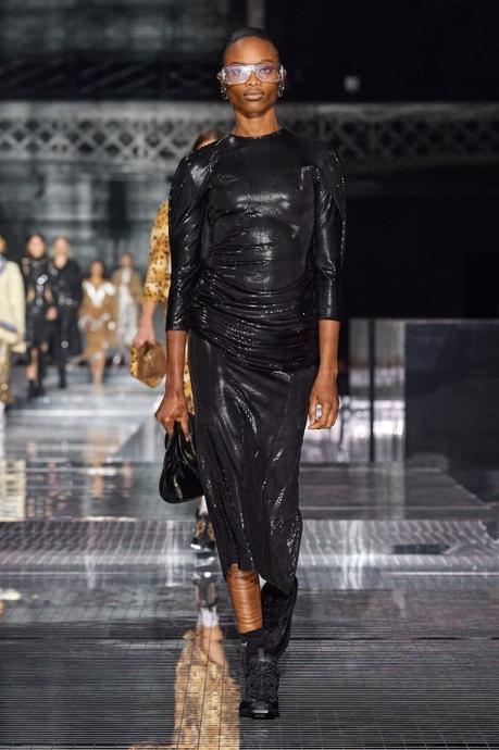 Burberry : l’Angleterre n’est pas si sage Burberry : l’Angleterre n’est pas si sage