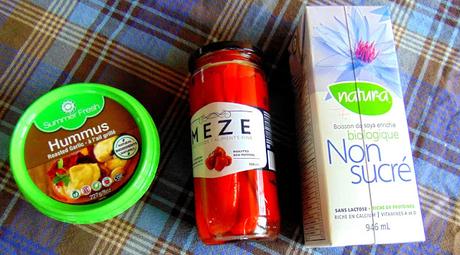 Pâtes crémeuses aux poivrons rouges et houmos dans un seul chaudron pour personne paresseuse