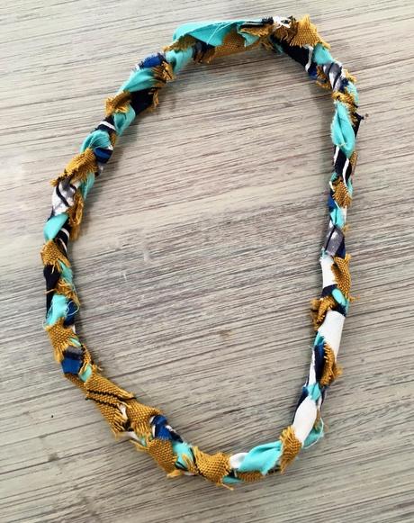 DIY: création d'un collier natté en tissu mère/fille