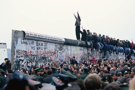 Dans le même bateau - Zelba Histoire secrète de la chute du mur du 15 octobre 2014 ...