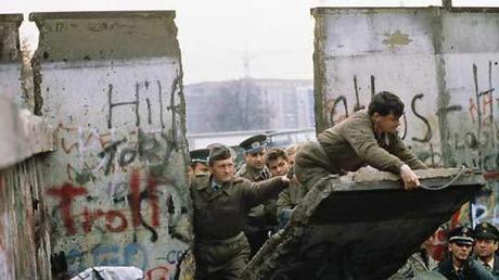 Il y a 20 ans jour pour jour : la chute du mur de Berlin ...