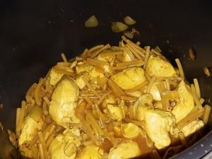 Poulet aux pâtes et épices cajun avec ou sans le cookéo Cliquer sur les photographies pour les agrandir