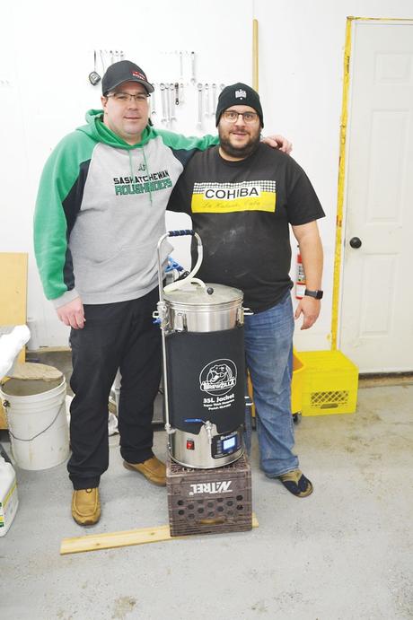 Craft beer – Les brasseurs amateurs se consacrent à la fabrication de la bonne bière
– Bière noire Craft beer – Les brasseurs amateurs se consacrent à la fabrication de la bonne bière
– Bière noire