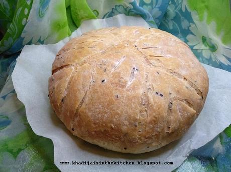 PAIN AUX GRAINES DE SÉSAME / SESAME SEED BREAD / PAN CON SEMILLAS DE SÉSAMO / خبز ببذورالسمسم PAIN AUX GRAINES DE SÉSAME / SESAME SEED BREAD / PAN CON SEMILLAS DE SÉSAMO / خبز ببذورالسمسم