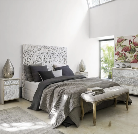 vintage tête de lit bois blanc sculpté orientale arabesques blanches chambre