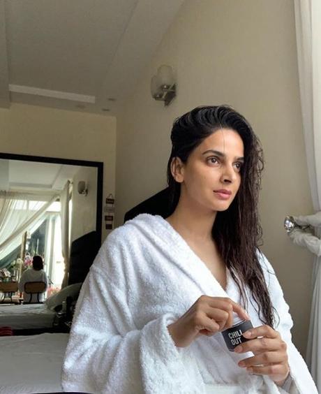 Pakistani Star in Quarantine – (COVID-19)