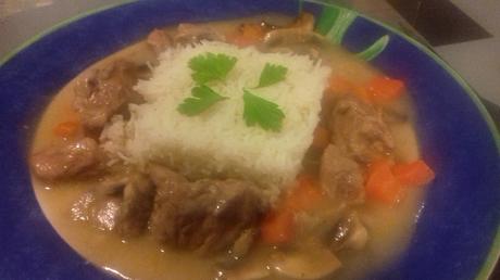 Blanquette de veau à l'ancienne traditionnelle Blanquette de veau à l'ancienne traditionnelle