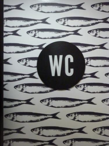 blog littéraire de christian cottet-emard,premier avril,poisson d'avril,sardine,lisbonne,portugal,vespasienne,photo,blague,humour