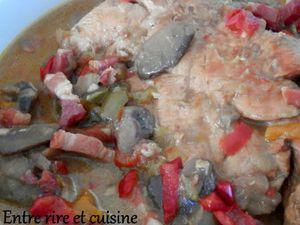 Filet de dinde aux lardons et sa sauce crémeuse champignons-poivrons