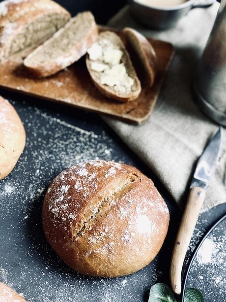 « Dipin maison » : le pain rond mauricien traditionnel de tous les jours !