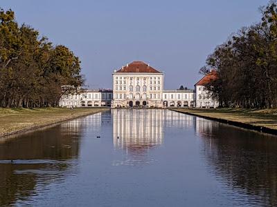 Sortie d'hibernation pour les statues du parc de Nymphenburg