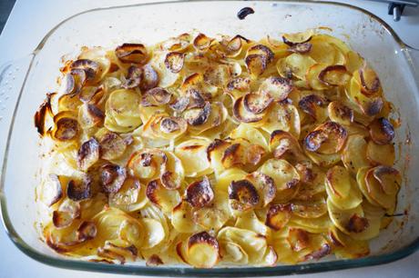 Journal de bord du confinement #23 Coronavirus – Gratin de pommes de terre au parmesan Journal de bord du confinement #23 Coronavirus – Gratin de pommes de terre au parmesan