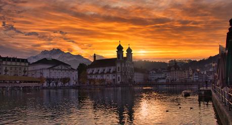 La nuit tombe sur Lucerne by Christian (Krigou) Schnider on 500px.com