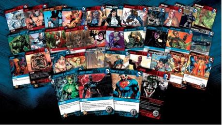 Les cartes du jeu DC Comic Deck-Building Game