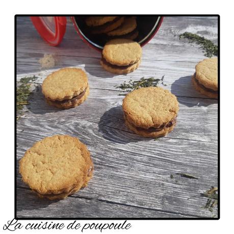 Biscuits fourrés à la pâte à tartiner à la farine d’épeautre Biscuits fourrés à la pâte à tartiner à la farine d’épeautre