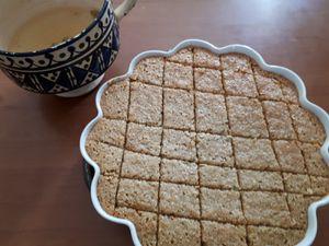 Basboussa Syrienne ou gâteau à la semoule Cliquer sur les photographies pour les agrandir