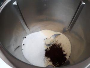 Basboussa Syrienne ou gâteau à la semoule Cliquer sur les photographies pour les agrandir