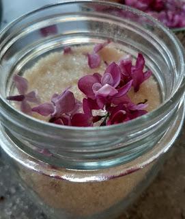 Que faire avec du lilas en cuisine, ménage au naturel, et soin cosmétique