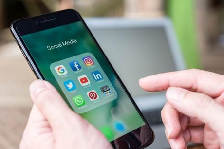 Les impacts positifs et négatifs des réseaux sociaux sur le SEO