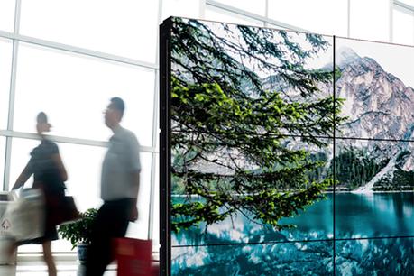 Découvrez les supports muraux OMB In-Out pour les murs d’images