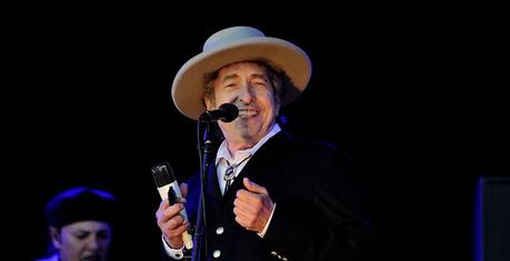 Bob Dylan au dessus de la mêlée avec I Contain Multitudes